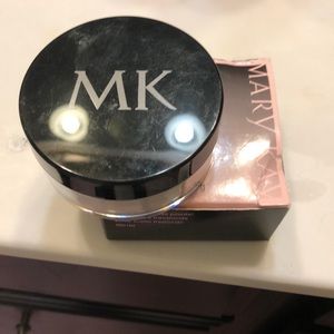 Mary Kay Translucent Loose Powder
